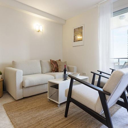 Beachfront Apartment With Terrace And Seaviews Fuengirola Eksteriør bilde