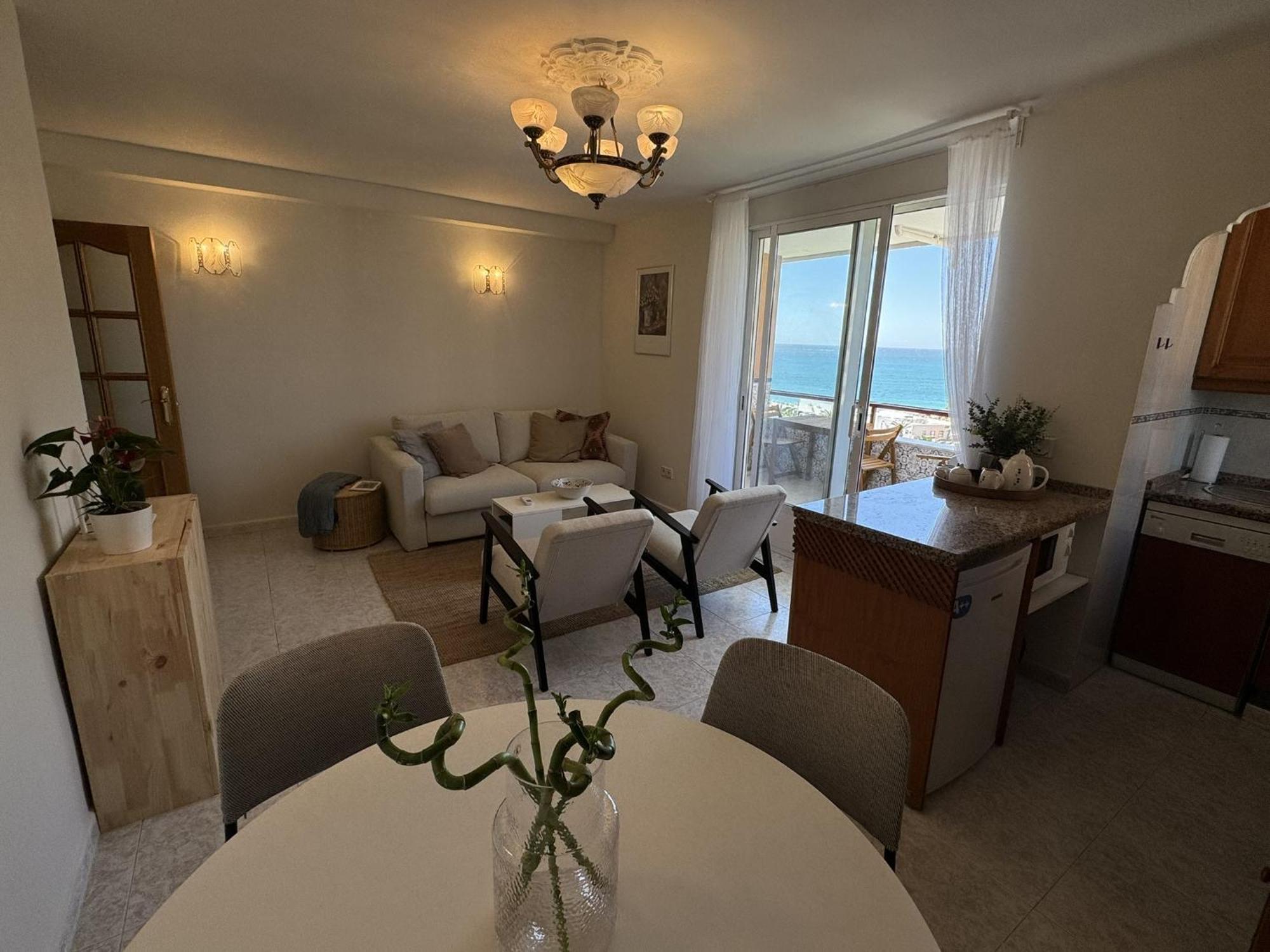 Beachfront Apartment With Terrace And Seaviews Fuengirola Eksteriør bilde